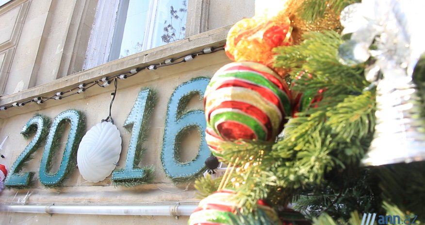 NO COMMENT: Подготовка к Новому году в Баку