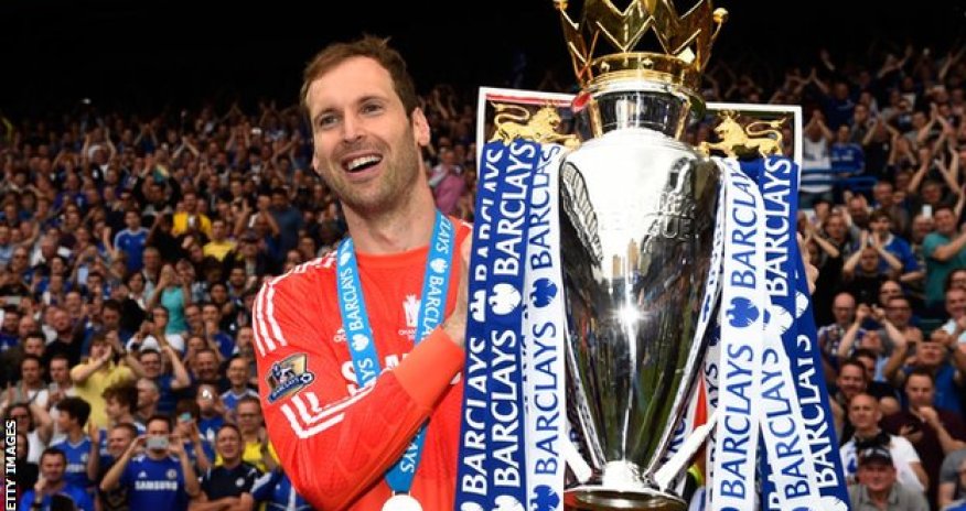 Petr Cech: Arsenal 'can go all the way' to Premier League title