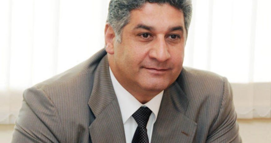 Azad Rəhimov manatın məzənnəsinin düşməsindən danışdı