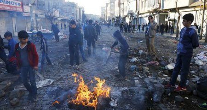 Turkey's Kurds call for self-rule amid violence in southeast