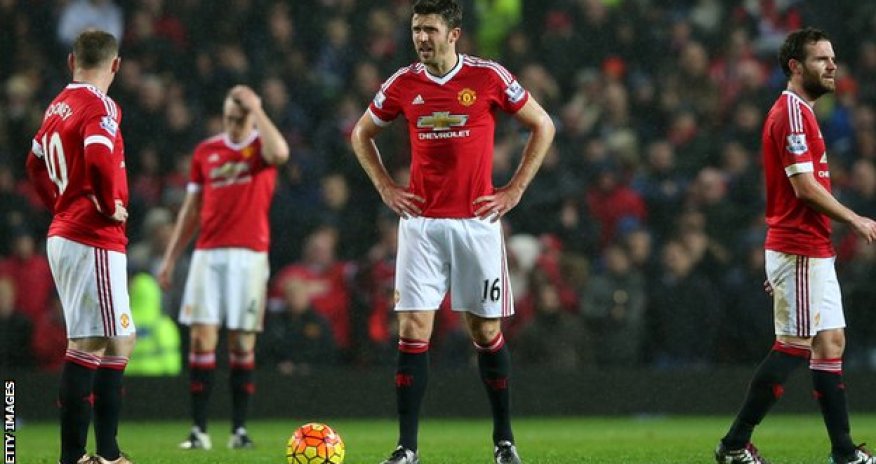 Man Utd players trying their best for Louis van Gaal, says Carrick