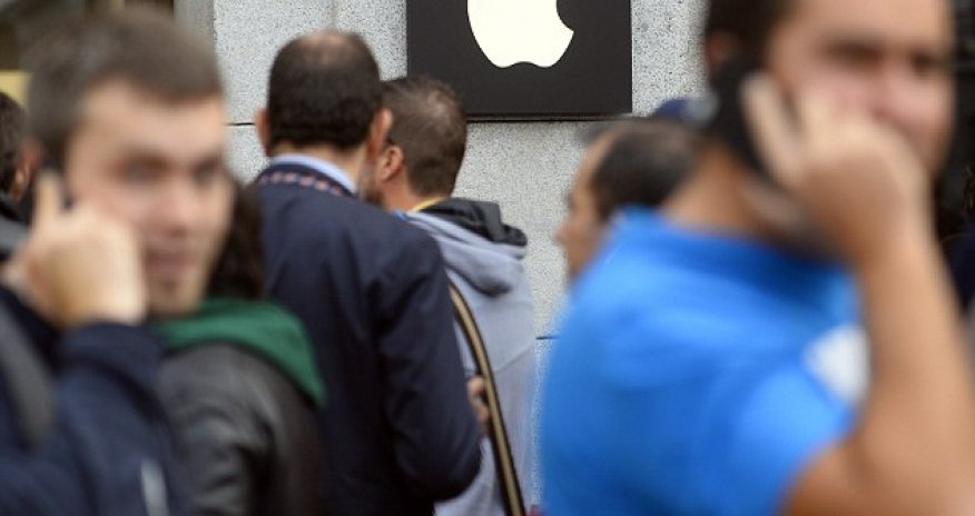 Apple buys artificial intelligence firm that can read EMOTIONS from looking at a person's face