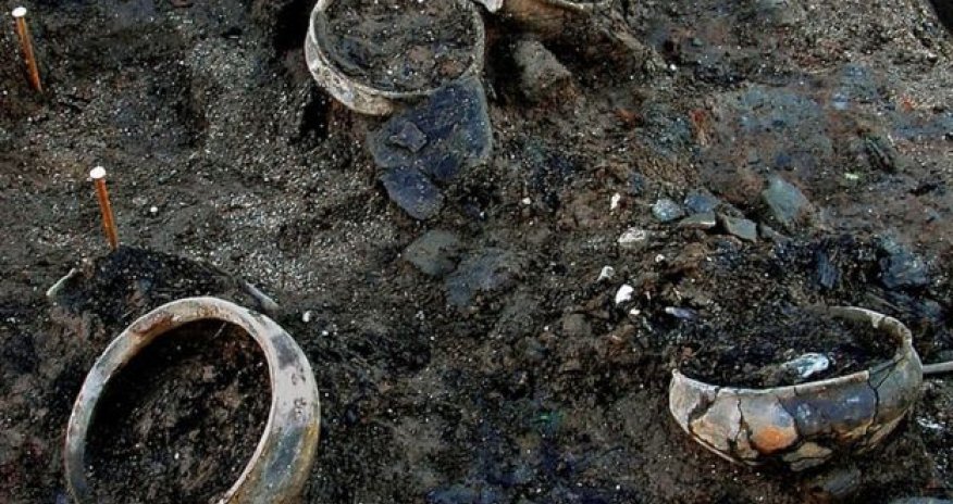 Bronze Age houses uncovered in Cambridgeshire 'best ever'