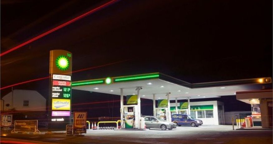 BP cuts 4,000 jobs in face of falling oil prices