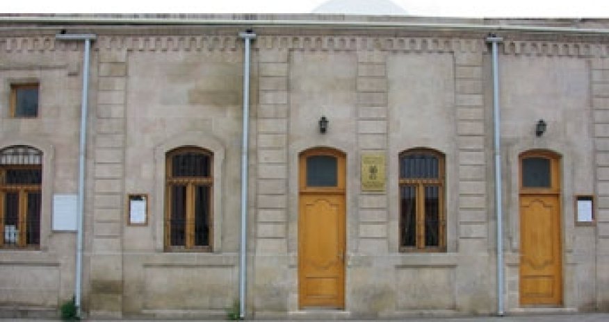 Mətbuat xidməti: YUĞ Teatrı hələlik heç yerə köçməyib