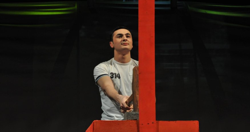 Gənc Tamaşaçılar Teatrında 20 yanvar faciəsinin qurbanları anıldılar - Fotolar