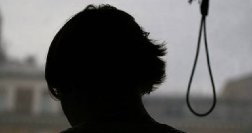 Azərbaycanda aktyor teatrda özünü asib - FOTO