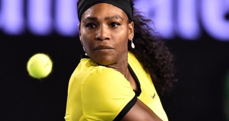 Australian Open: Serena Williams crushes Agnieszka Radwanska