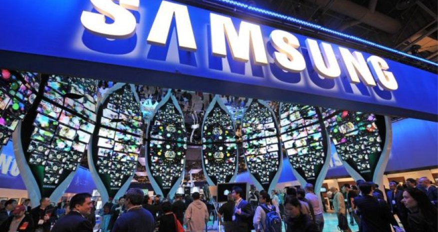 Slowing smartphone sales hit Samsung profits