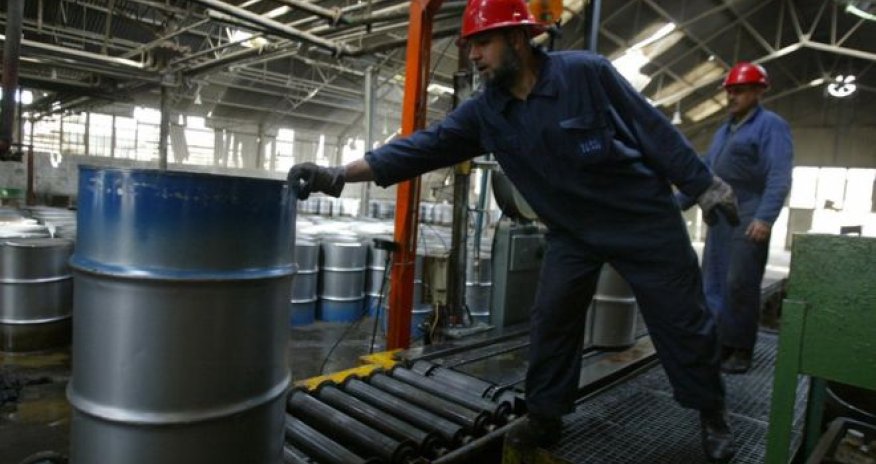 Azerbaijan revises 2016 budget with oil at $25/barrel