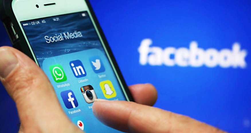 Why you must delete the Facebook app from your smartphone right now