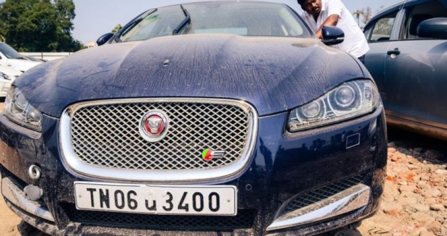 India's 'dead' car auctions: Where you can get a Porsche for $7,000