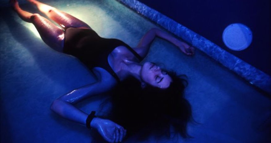 Why do people use flotation tanks?