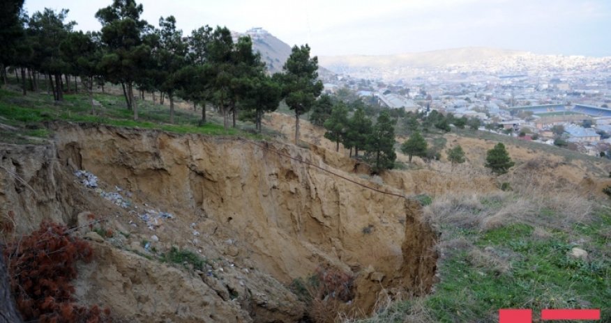 Bayıl və Badamdarda sürüşmə sahələri aktivləşib