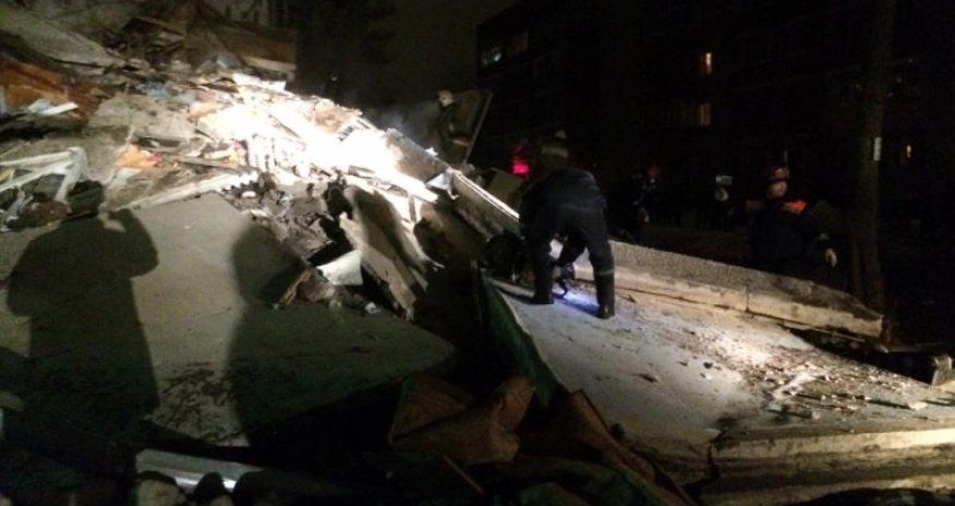 Обрушился подъезд жилого дома