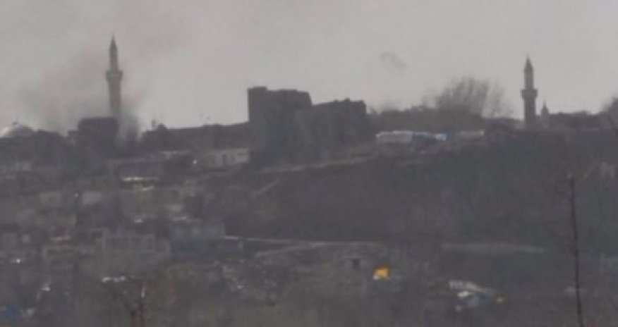 ​Türkiyədə bina çökdü: 12 xüsusi təyinatlı dağıntı altında qaldı