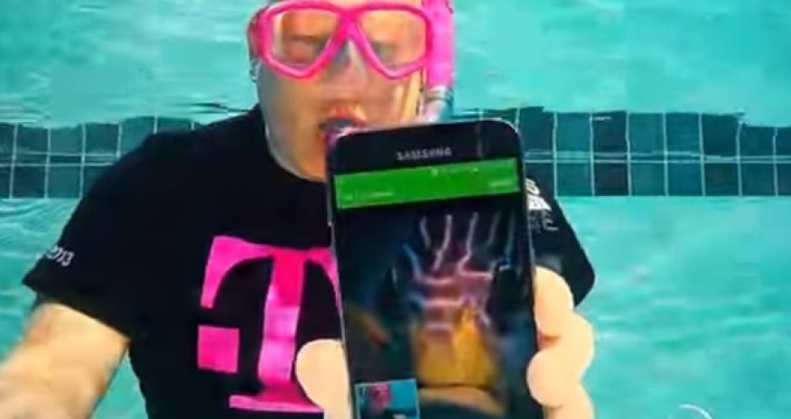 Galaxy S7 испытали под водой
