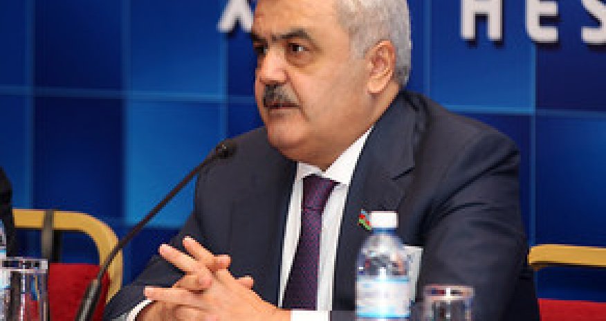 Ровнаг Абдуллаев отправится в Цюрих