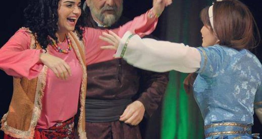 Gənc Tamaşaçılar Teatrından  fevral ayının son günlərinə 12 tamaşa - Fotolar