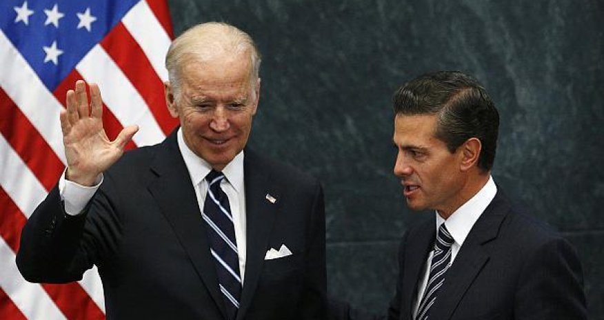 Байден извинился за Трампа