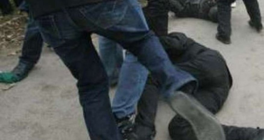 Bakıda orta məktəbdə kütləvi dava