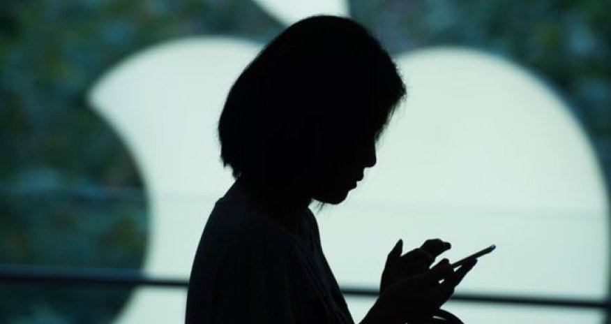 Apple faces US appeal to force it to unlock iPhone