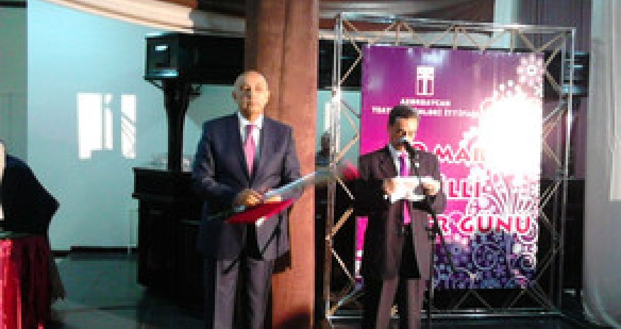 Milli Teatr Günündə sənət adamları mükafatlandırılıb - SİYAHI