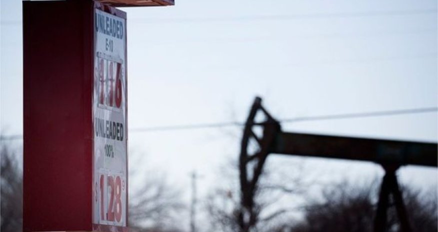 Oil price 'may have bottomed out'