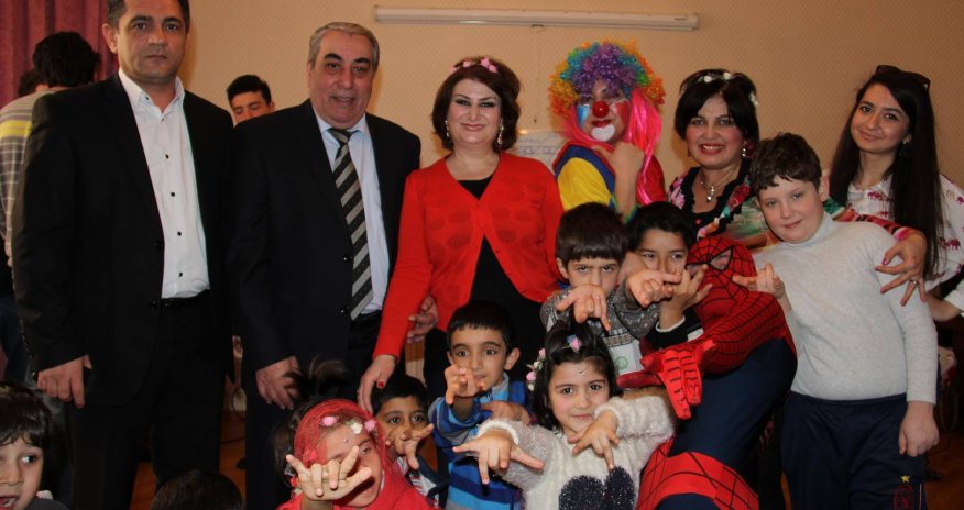 Musiqili Teatrın kimsəsizlərə Novruz təbriki - FOTOLAR