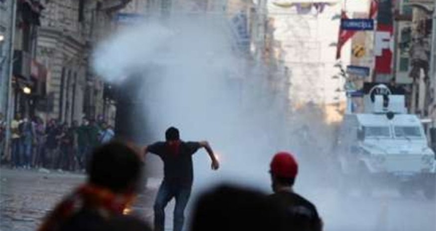 İstanbulda terror: 5 ölü, 20 yaralı - VİDEO+YENİLƏNİB