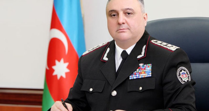 Eldar Mahmudovun atasının barelyefini sökdülər - FOTO