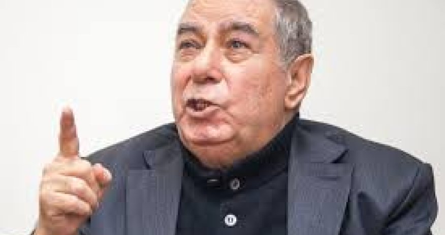 Azerbaijan detains writer Akram Aylisli at airport on way to festival - The Guardian