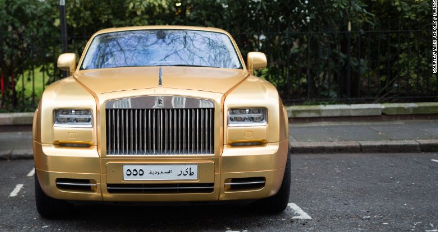Super-rich Saudi arrives in London with fleet of gold cars