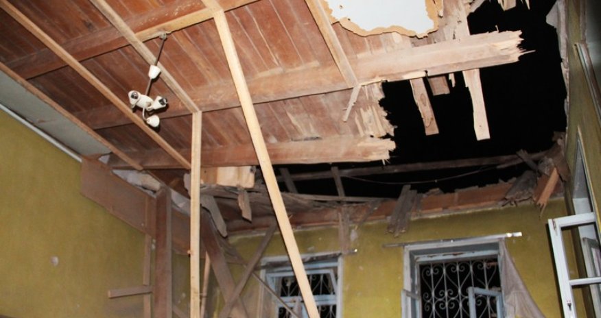 House in Terter destroyed by Armenian shell Photos 