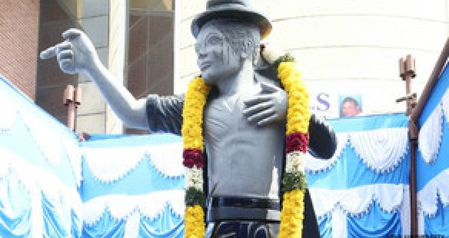 Maykl Ceksonun şərəfinə Hindistanda heykəl ucaldıldı