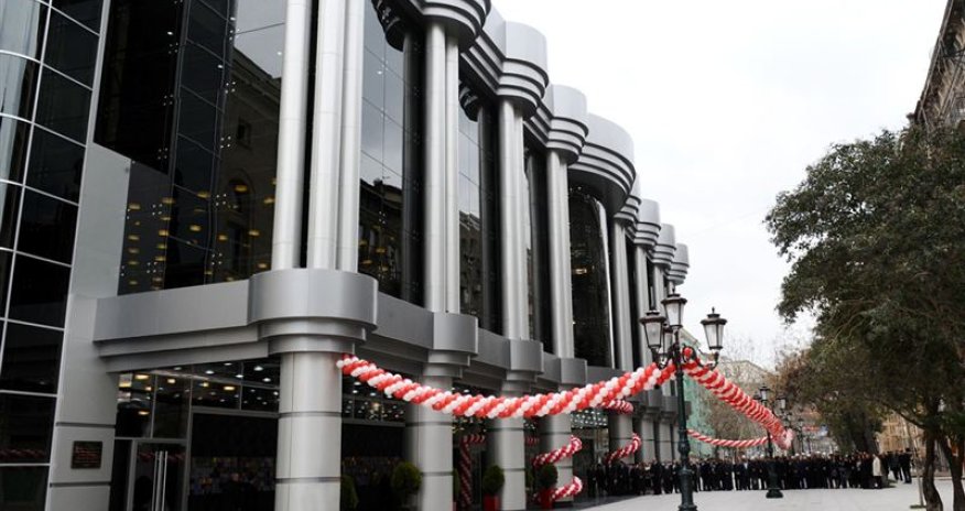 Gənc Tamaşaçılar Teatrında  “Tülkü tülkü tümbəki” hazırlanır