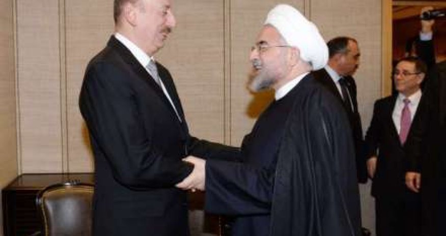 Iran, Azeri presidents confer on sidelines of OIC summit 