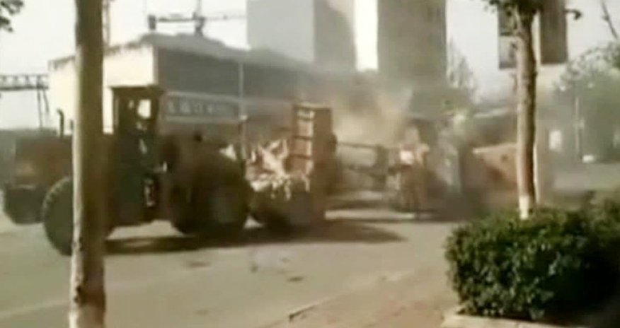 Сражение бульдозеров