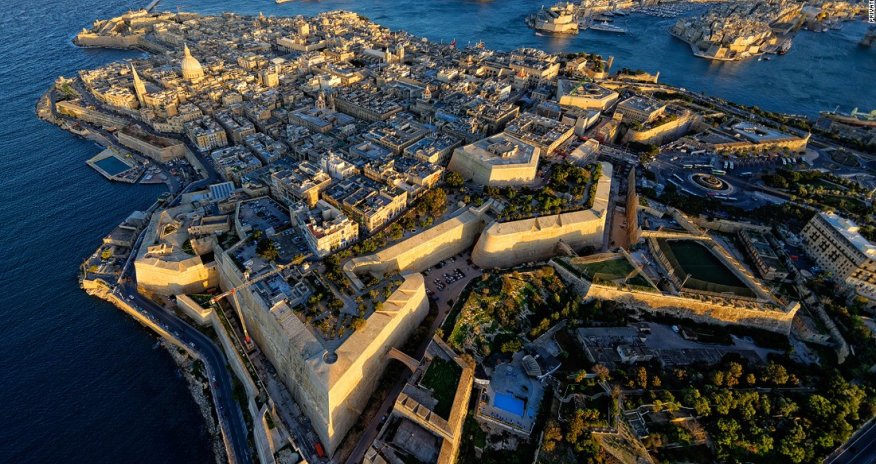 10 most amazing airport approaches - LIST 