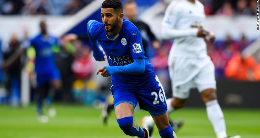 Leicester closes in on title with 4-0 win