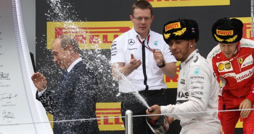 Russian Grand Prix: Nico Rosberg makes it four wins out of four