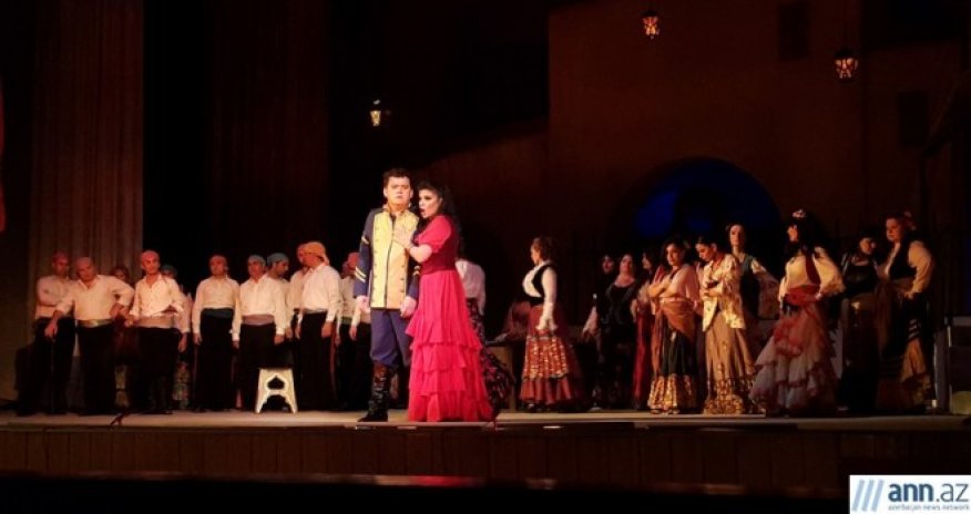 Çinarə Şirinin Karmen rolunda möhtəşəm çıxışı - FOTOREPORTAJ