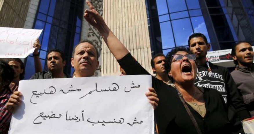 120-dən artıq yazıçı Misir prezidentinə məktub yazıb