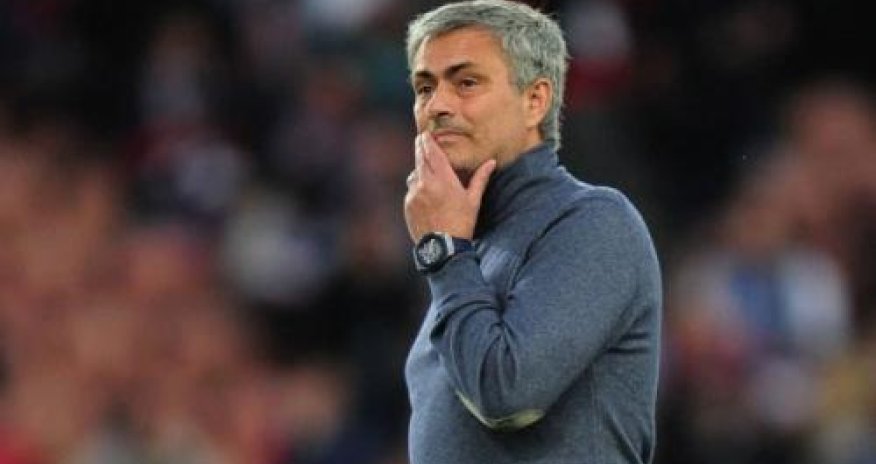 Mourinyoya daha bir sürpriz təklif