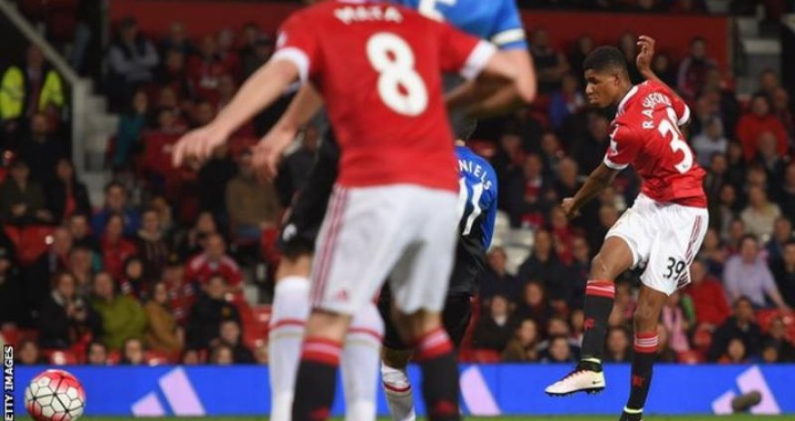 Manchester United 3 - 1 Bournemouth