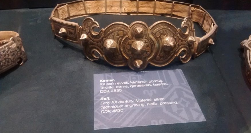 Xalça muzeyində “Zərgərlik inciləri” bölməsi açıldı - FOTOLAR