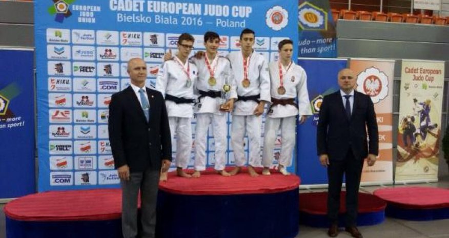 Cüdoçularımız ilk yarış günündə 7 medal qazanıblar