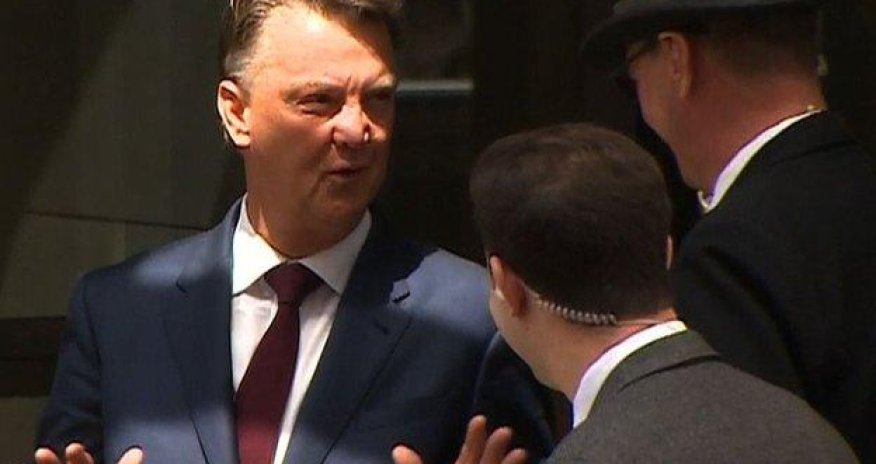 Man Utd boss says goodbye but awaits news on his future