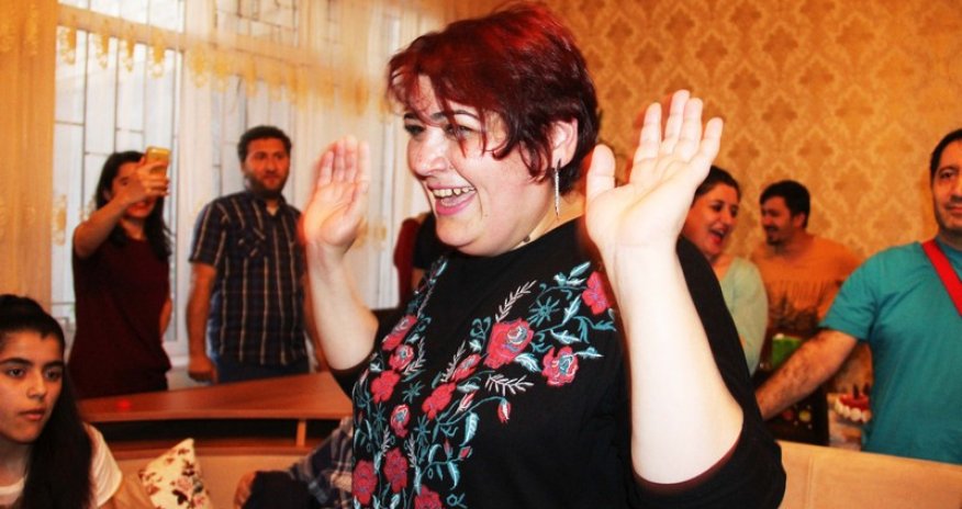 Журналистка Хадиджа Исмайлова дома -  ФОТО