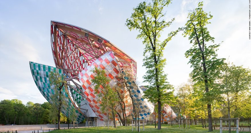 French museum turns into giant kaleidoscope